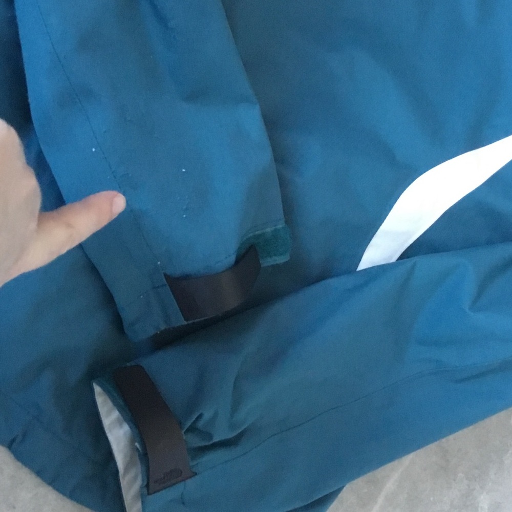 The North Face Hyvent Jacket with removable hood- size M - Picture 11 of 15